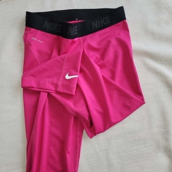 Nike Dry-Fit Capris - Picture 1 of 3